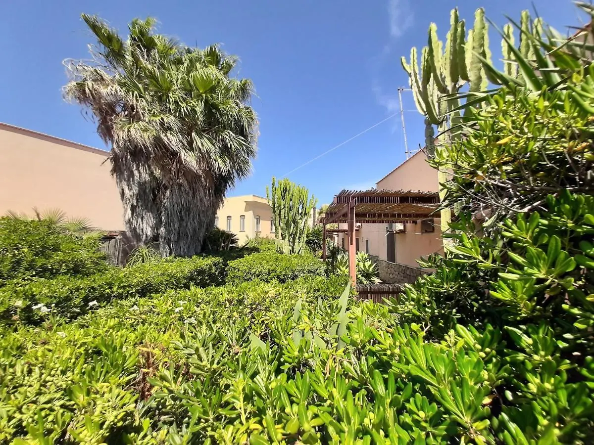 Appartamenti Vacanza Al Centro Pantelleria Apartment